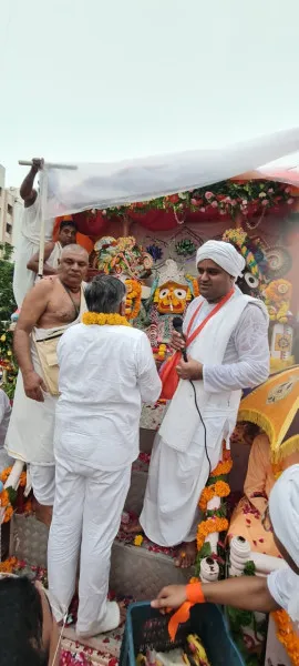 પગે પાટો છતાં પણ પ્રજા વચ્ચે રહીને સામાજિક કાર્યોમાં ખડેપગે રહેતા ધારાસભ્ય દુર્લભજીભાઈ દેથરીયા

