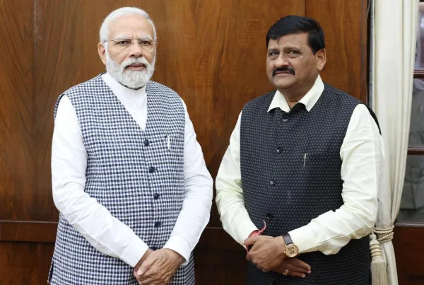 પીએમ મોદીના જન્મદિને ધારાસભ્ય અમૃતિયા ખોખરા હનુમાનધામ ખાતે ઋષિકુમારો-બાળકોને વસ્ત્રોનું દાન કરશે