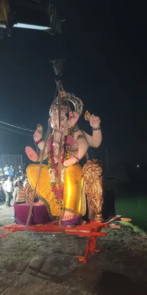ધારાસભ્ય જીતુભાઈ સોમાણીની આગેવાનીમાં વાંકાનેર માર્કેટ ચોક કા રાજાની વિસર્જન યાત્રા નીકળી 

