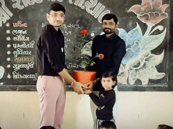 મોરબીની રાજપર શાળા દ્વારા બાળકોમાં વૃક્ષ ઉછેરની જાગૃતિ આવે તે માટેની આનોખી પહેલ