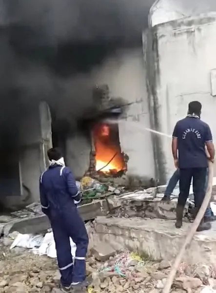 આગ હી આગ : મોરબીના પોલીપેક કારખાનાની આગ 12 કલાકે બુઝાય