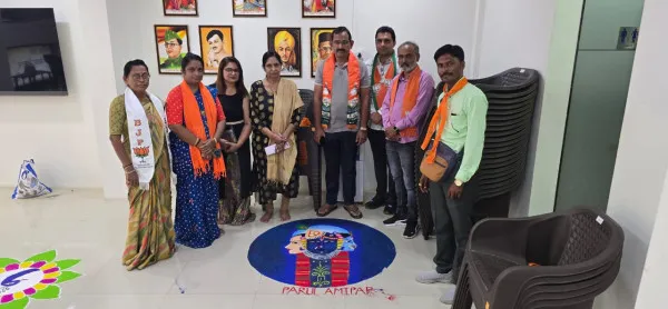 મોરબીના ભાજપ કાર્યાલય ખાતે રંગોળી સ્પર્ધા યોજાઈ 