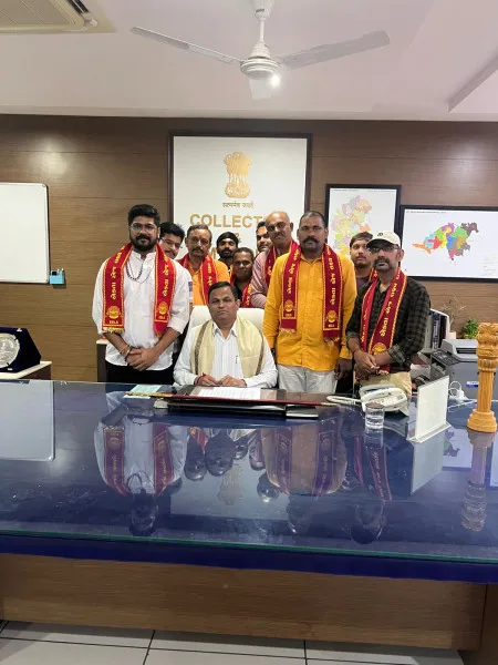 એકતા એજ લક્ષ્ય સંગઠન દ્વારા કલેકટર કે.બી. ઝવેરીનું સન્માન કરાયું