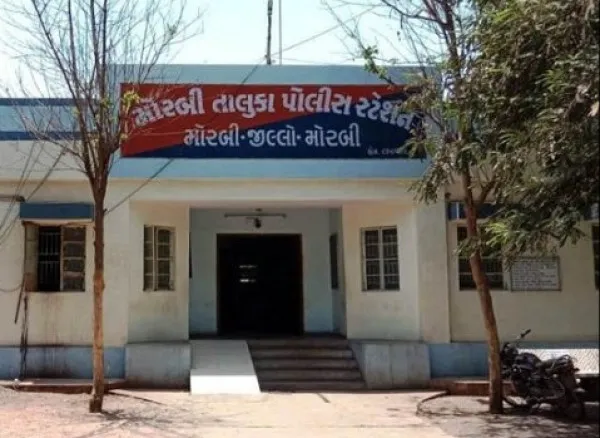 મોરબી નજીક કાળમુખા ડમ્પર હેઠળ કચડાઈ જતા માસુમ બાળકનું મોત
