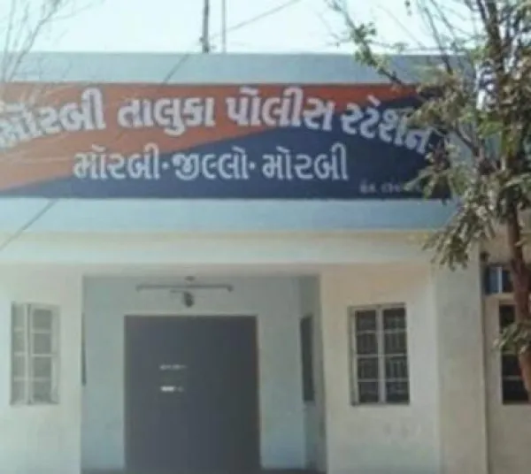 મોરબી નજીક અજાણ્યા શખ્સની કોહવાયેલી લાશ મળી
