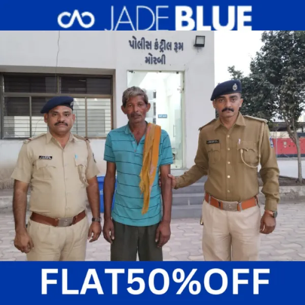 મોરબી હાઇવે ઉપર સતત કાવા મારી જોખમી રીતે ટ્રક ચલાવનાર ચાલક ઝડપાયો

સોશિયલ મીડિયામાં વિડીયો વાયરલ થતા પોલીસે કાર્યવાહી કરી