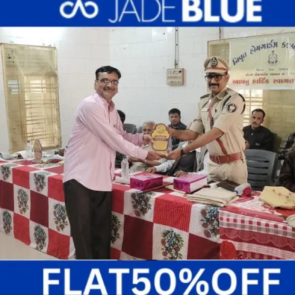 મોરબી હોમગાર્ડના અધિકારી નિવૃત થતા તેમનું શાલ ઓઢાડી સન્માન કરાયું