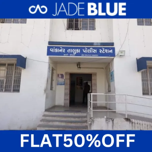 વાંકાનેર બસસ્ટેન્ડમાં ત્રણ યુવાનોને છરી મારી

