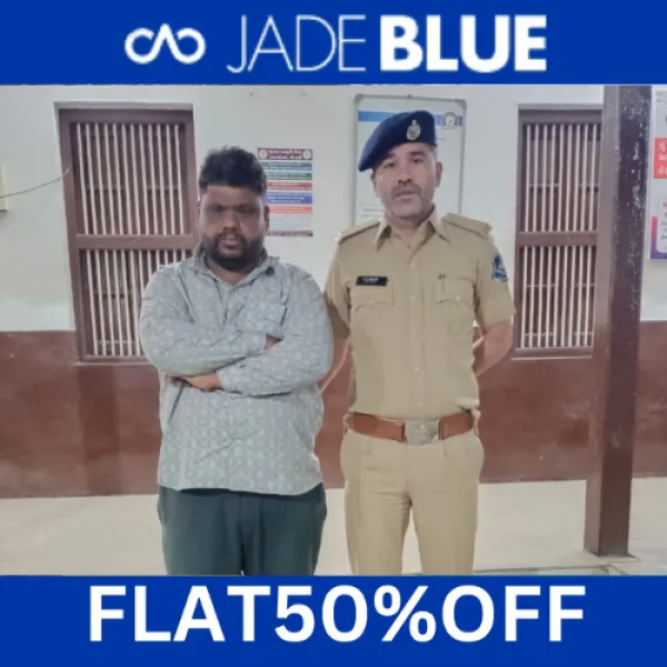 શાળા કોલેજમાં ભણતી દીકરીઓ સામે ઢગાને વિકૃત હરકત કરવી ભારે પડી