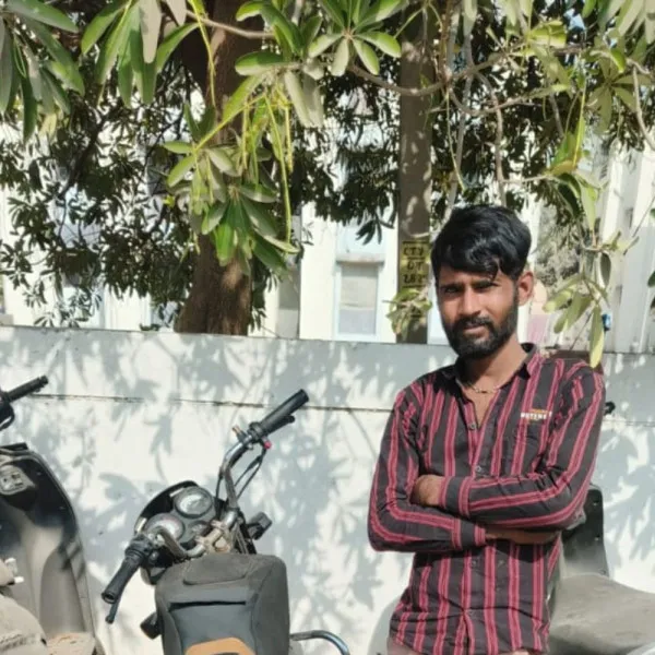 મોરબીમા ચોરાઉ બાઈક સાથે અઠગ વાહન ચોર ઝડપાયો
