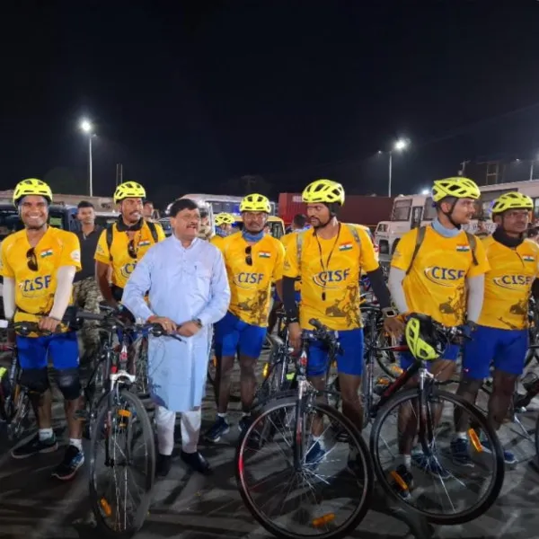 માળીયામાં કચ્છથી કન્યા કુમારી સુધીની સાયકલ રેલીનું ઉમળકાભેર સ્વાગત
