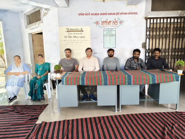 મોરબી તાલુકાની હજનાળી પ્રાથમિક શાળામાં ધોરણ 8 ના વિદ્યાર્થીઓનો વિદાય સમારંભ યોજાયો.