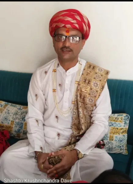 મોરબીના જાણીતા  પ્રખર વિદ્વાન શાસ્ત્રીજી શ્રી કૃષ્ણચંદ્ર દિલીપભાઈ દવે દ્વારા મકરસંક્રાંતિ નું  વિશેષ મહિમા, દાન અને મહત્વ :
