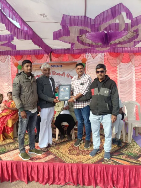 શિક્ષણ માટે સમર્પણ: માળીયા મિયાણાના ખેડૂતે પ્રાથમિક શાળા માટે પોતાની કિંમતી જમીન દાનમાં આપી
